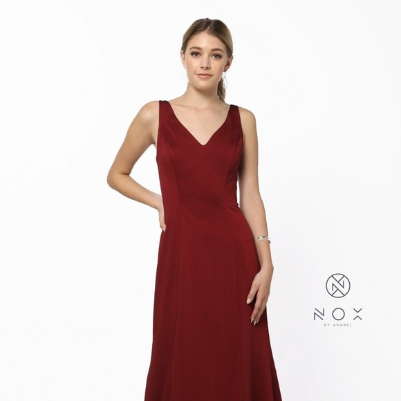 NEW FLOOR LENGTH SLEEVELESS A-LINE DRESS WITH V-NECKLINE AND ZIPPER BACK NX Q011 - Picture 1 of 8